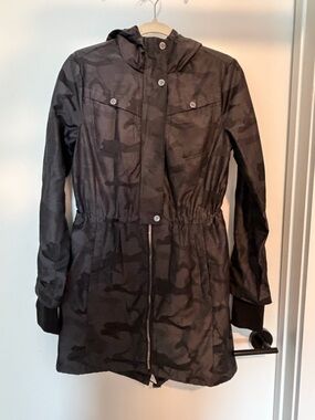 MICHAEL Michael Kors Black Camouflage Drawstring Waist Utility Jacket